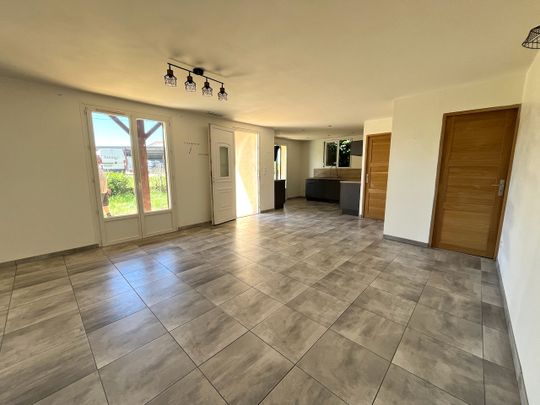 Location Maison 3 pièces 82m² - Photo 1
