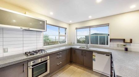 Sunny spot, High End Home - Photo 5