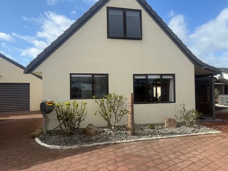 Family Living at its Best - Photo 2