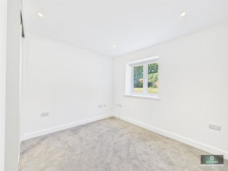 Old Hollow, Worth, Crawley - Photo 3