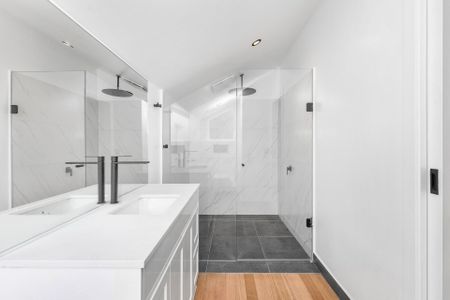 Thinking of selling? Contact our agent - Photo 2