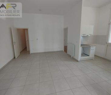 Location Appartement 2 pièces 48m² - Photo 5