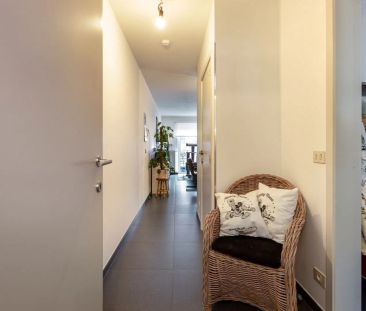 Instapklaar 1-slaapkamer appartement met private autostaanplaats - Photo 1