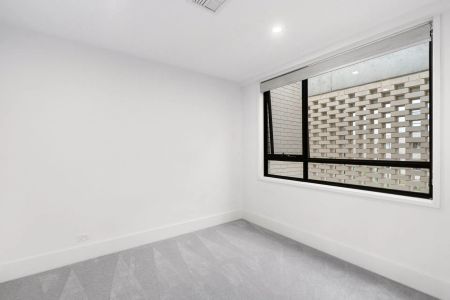 Luxury Living on the Foreshore - Photo 4