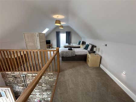5 bedroom detached house to rent - Photo 4