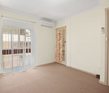 Two-Storey Townhouse - Walk to Henley Beach & Square! - Photo 5