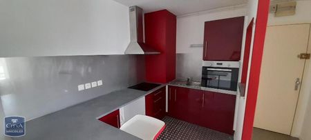 Location Appartement 2 pièces 43m² POITIERS 86000 - Photo 2