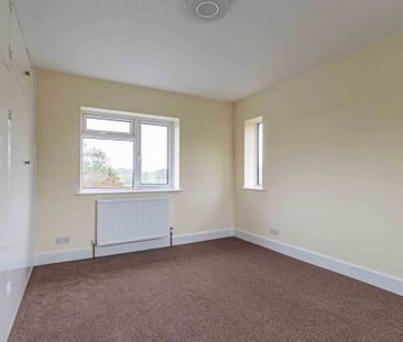 3 bed Detached for rent - Photo 4