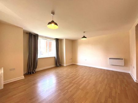 2 bedroom Flat To Let Total Size: 636 SQ FT - Photo 2