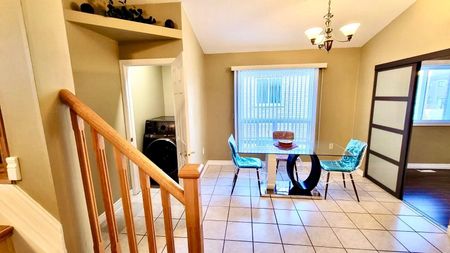 For Lease - 20 Veseli Court, Bradford West Gwillimbury, Ontario - Photo 5