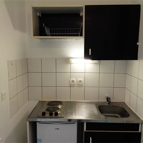 Location Appartement 2 pièces 27m² - Photo 1