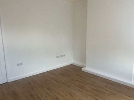 ChapelStreet, Eastwood, NOTTINGHAM - Photo 4