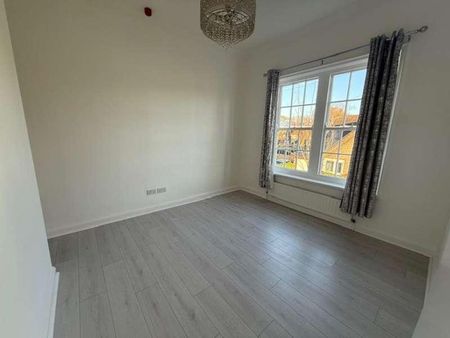 Beech Avenue Shopping Centre, Hull, HU8 - Photo 2