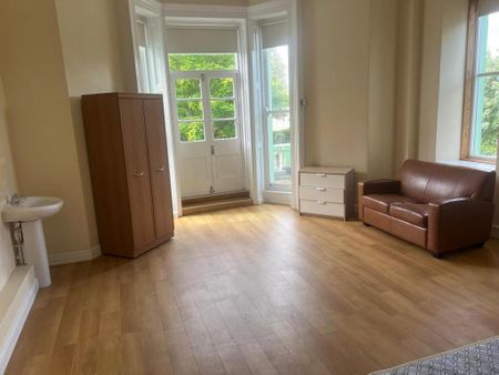 House share to rent - Photo 2