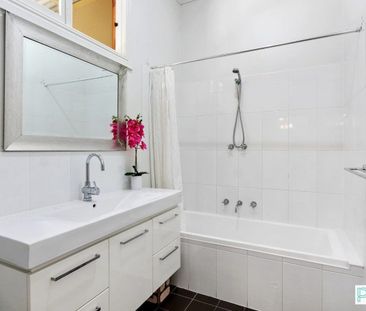 18 Upper Street, TAMWORTH NSW 2340 - Photo 6