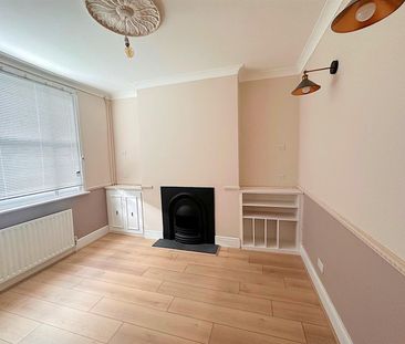 2 bedroom House To Let - Photo 3