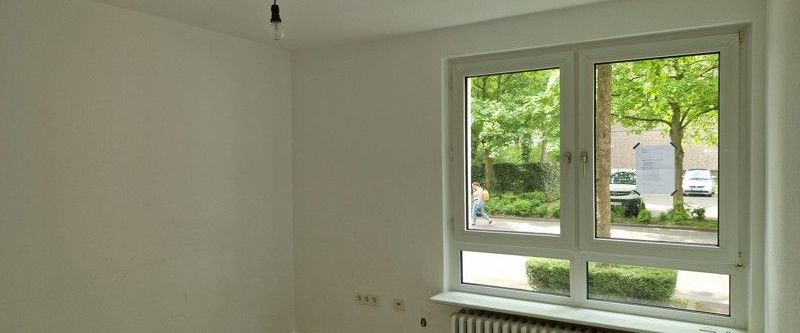 Top-Angebot: Frisch renovierte 2-Raum-Wohnung in ansprechender Lage - Photo 1