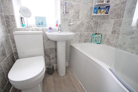 Windermere Avenue, Warrington - Photo 4