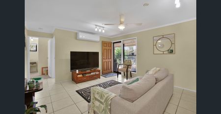 Coastal Living just Moments to the Beach! - Photo 3