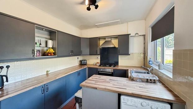3 bedroom terraced house to rent - Photo 1