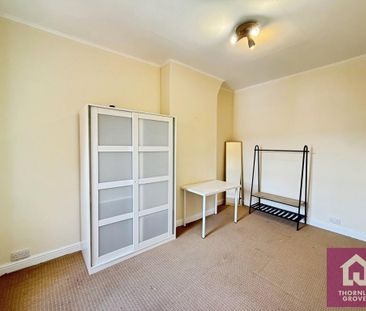2 bedroom end of terrace house to rent - Photo 6