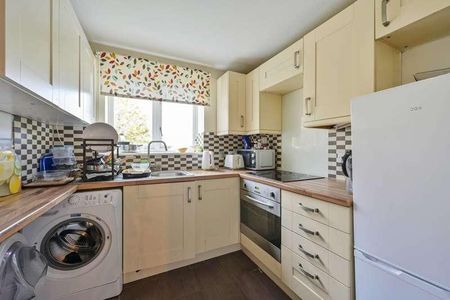 Rothesay Avenue, Wimbledon, SW20 - Photo 3