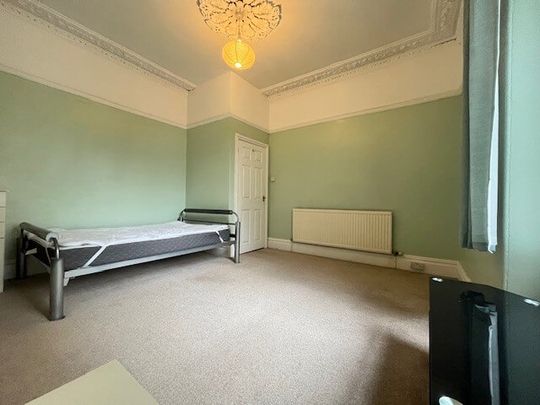 2 Bedroom | 37 North Street, PL4 8DL - Photo 1