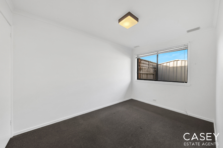1/14 Codrington Street, Cranbourne - Photo 3