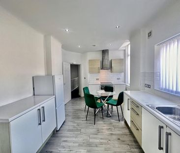 3 bedroom flat to rent - Photo 1