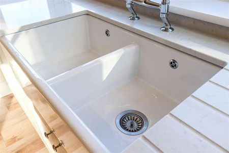 Burrows Cross, Shere, GU5 - Photo 4