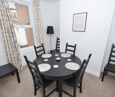 4 Ravenhill Avenue, Belfast, BT6 8LG - Photo 6