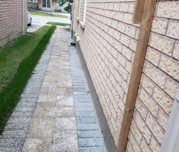 24 WESTON CRESCENT - Photo 1