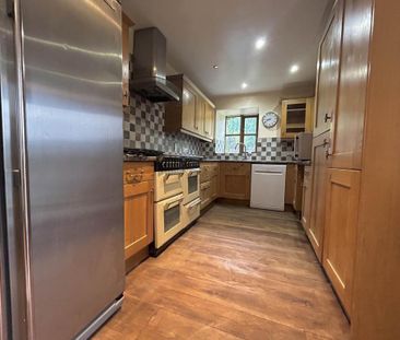 4 bedroom detached house to rent - Photo 5