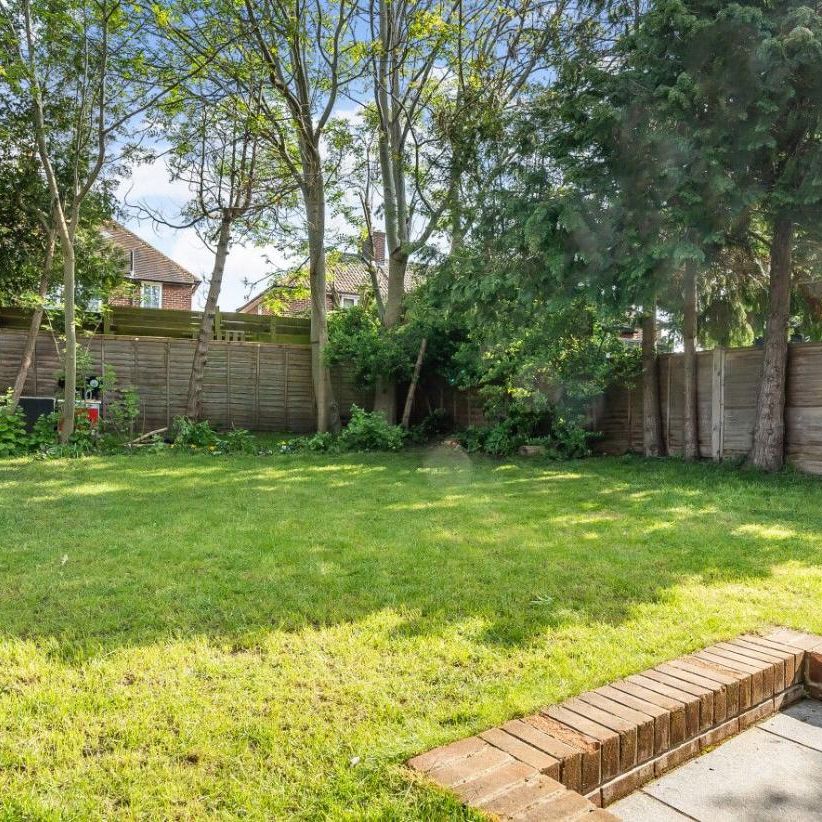 Framlingham Crescent, Mottingham, SE9 - Photo 1