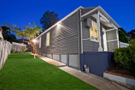 33 Commercial Road, Lilyfield NSW 2040 - House For Rent | Domain - Photo 5