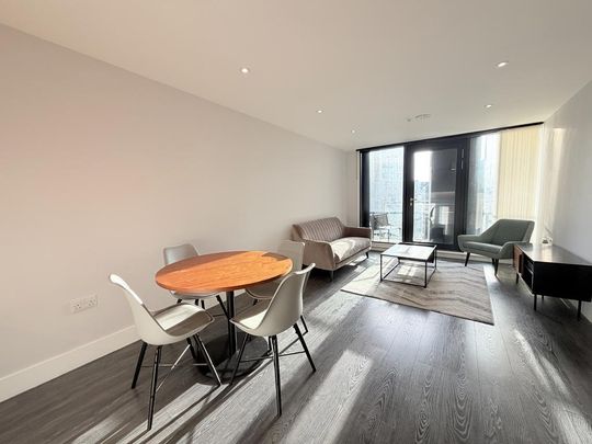 2 bedroom flat to rent - Photo 1