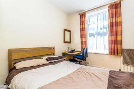 5 bedroom terraced house to rent - Photo 2