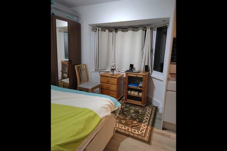 Studio Flat, Selborne Gardens, NW4 - Photo 2