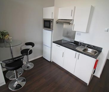 Studio to rent - Photo 1