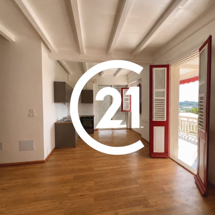 Location Appartement 82.28m² 4 pièces Fort de france - Photo 1