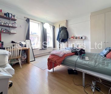 5 Bedroom Mid Terraced House for rent in Ash Road - Photo 5