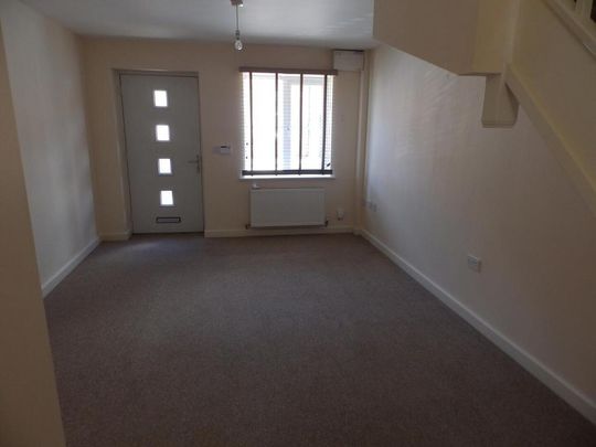 2 bedroom house to rent - Photo 1