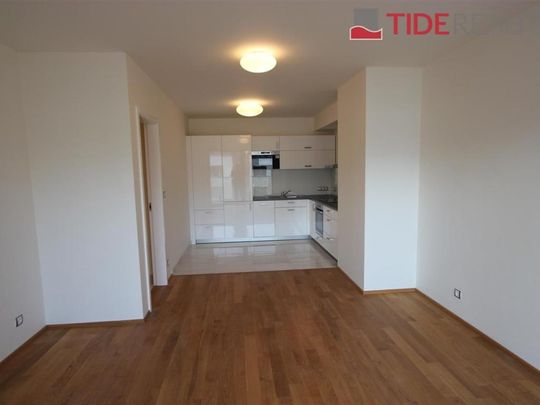 Pronájem bytu 2+kk 61 m2 - Fotografie 1