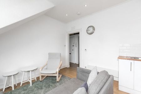 2 bedroom flat to rent - Photo 4