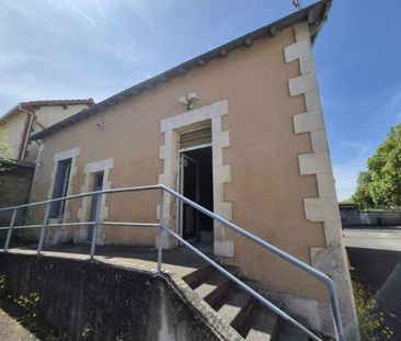 Location Appartement 1 pièce 30m² POITIERS 86000 - Photo 1