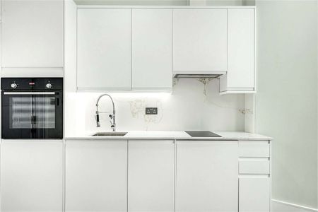 Newly refurbished Studio Flat in a desirable and highly regarded area conveniently close to Kensington Olympia (0.5 miles). - Photo 3