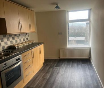 2 Bedroom Terraced To Let - Photo 6