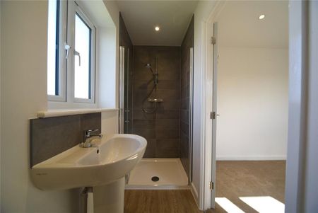 3 bedroom semi-detached house to rent - Photo 4