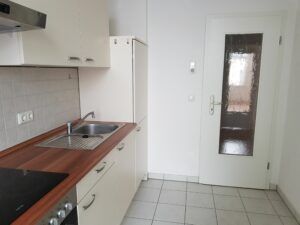 Antonstr. 40, Wohnung 9 ~~~ Einbauküche, Balkon, Bad mit Wanne und Dusche, Abstellraum - Photo 3