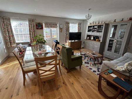 Apartment 5, Scuttlecroft Place - Photo 3